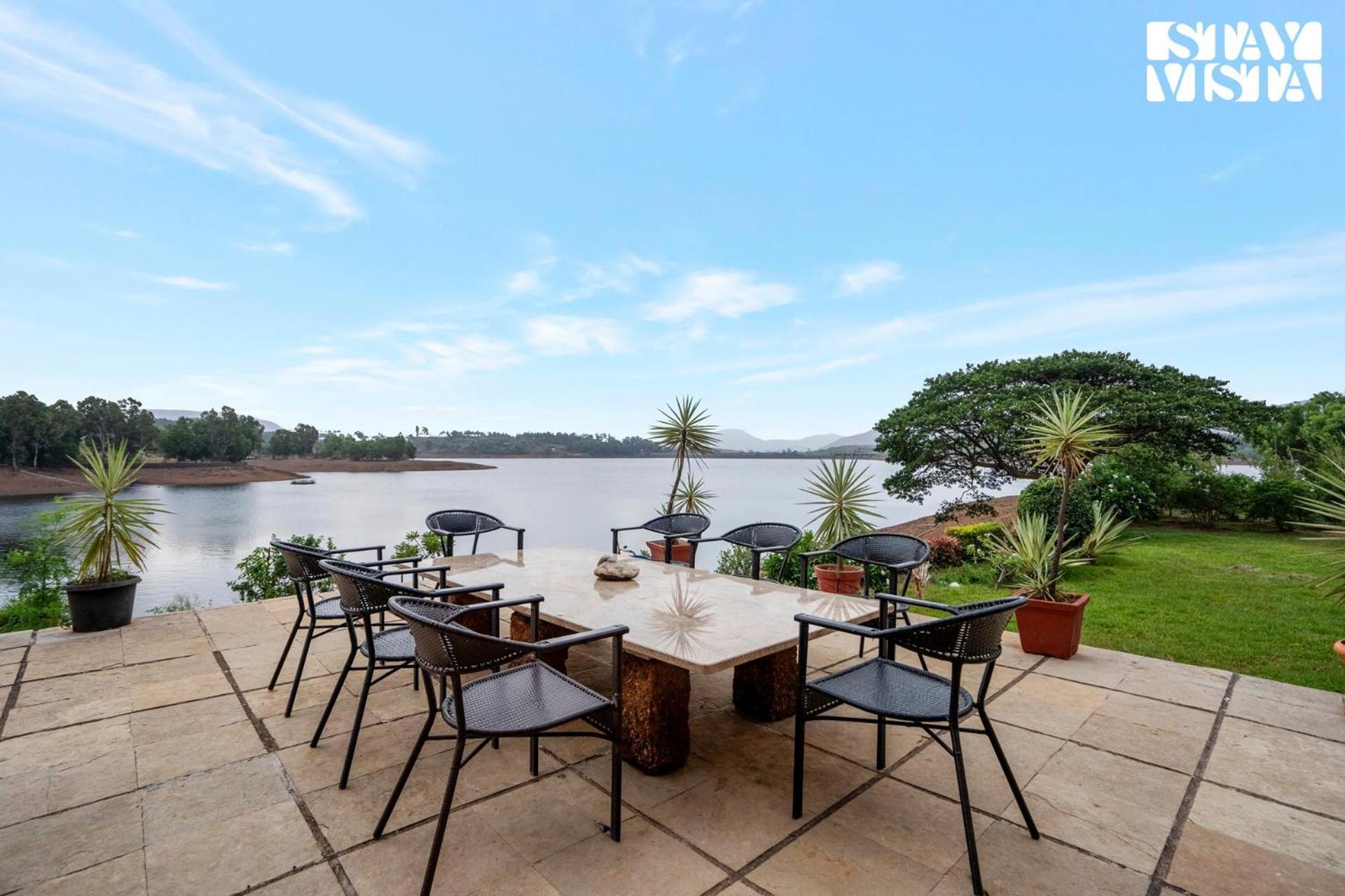 Stayvista At Three Shores With Lake View & Alfresco Dining Khamshet Exteriér fotografie
