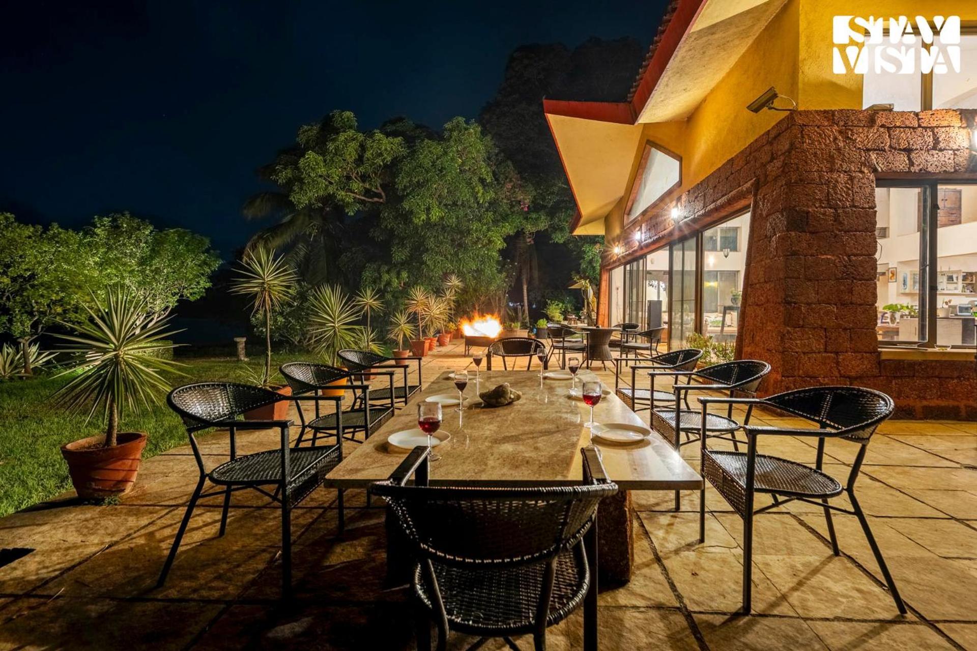 Stayvista At Three Shores With Lake View & Alfresco Dining Khamshet Exteriér fotografie