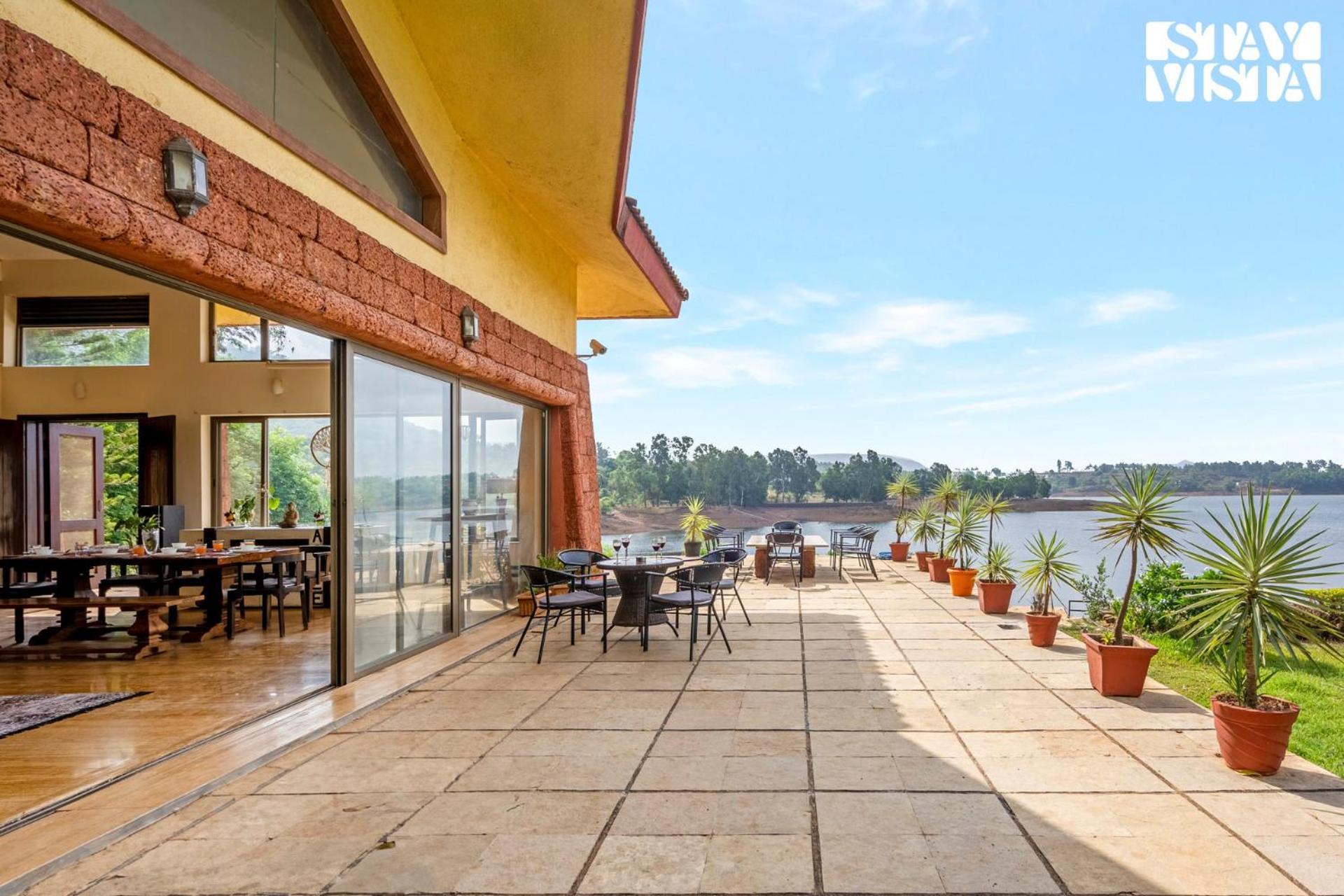 Stayvista At Three Shores With Lake View & Alfresco Dining Khamshet Exteriér fotografie